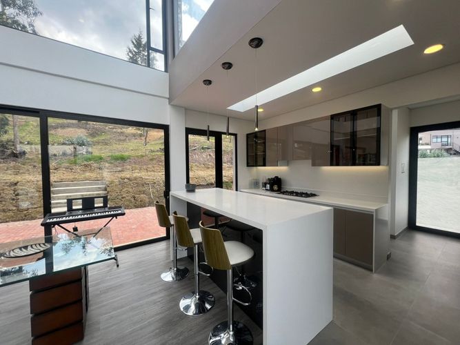 Casa de 3 alcobas en venta en Gratamira, Sopó, 210 m² · foto 5 de 18