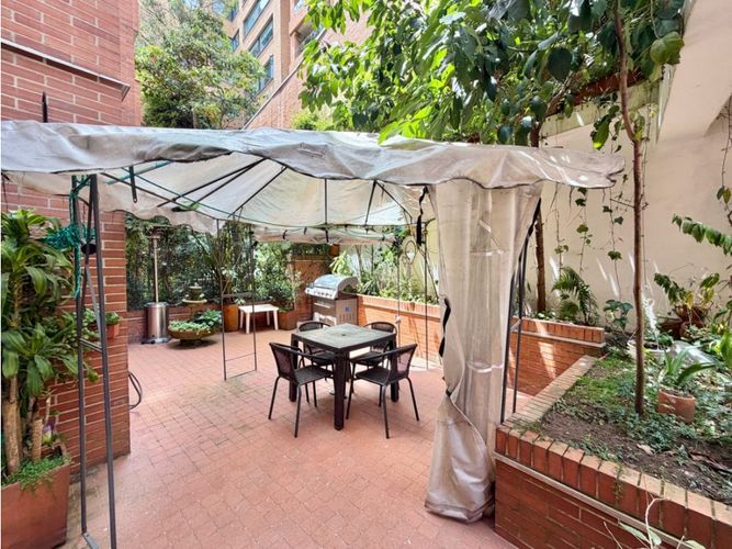 Apartamento de 3 alcobas en venta en Los Rosales, Bogotá, 191 m² · foto 7 de 22