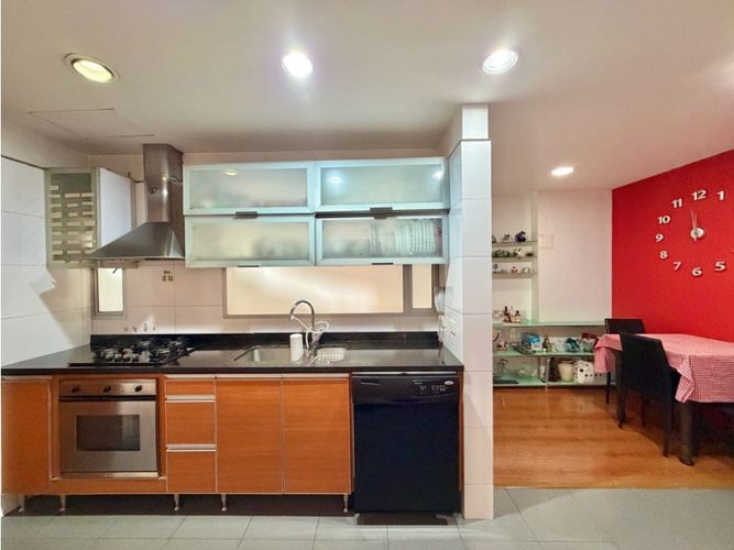 Apartamento de 3 alcobas en venta en Los Rosales, Bogotá, 191 m² · foto 9 de 22