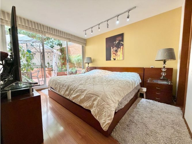 Apartamento de 3 alcobas en venta en Los Rosales, Bogotá, 191 m² · foto 12 de 22