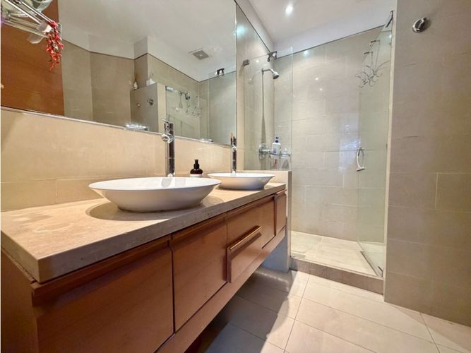 Apartamento de 3 alcobas en venta en Los Rosales, Bogotá, 191 m² · foto 14 de 22