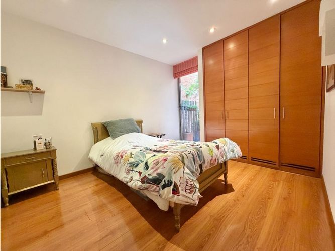 Apartamento de 3 alcobas en venta en Los Rosales, Bogotá, 191 m² · foto 15 de 22