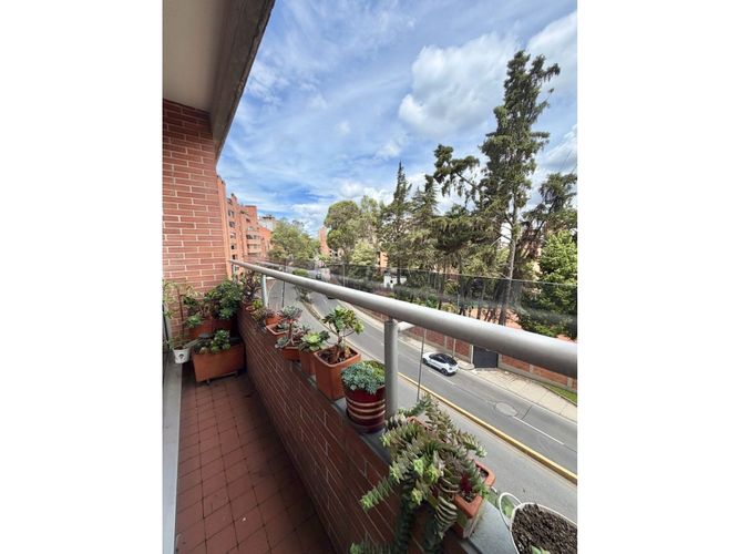 Apartamento de 3 alcobas en venta en Los Rosales, Bogotá, 191 m² · foto 18 de 22