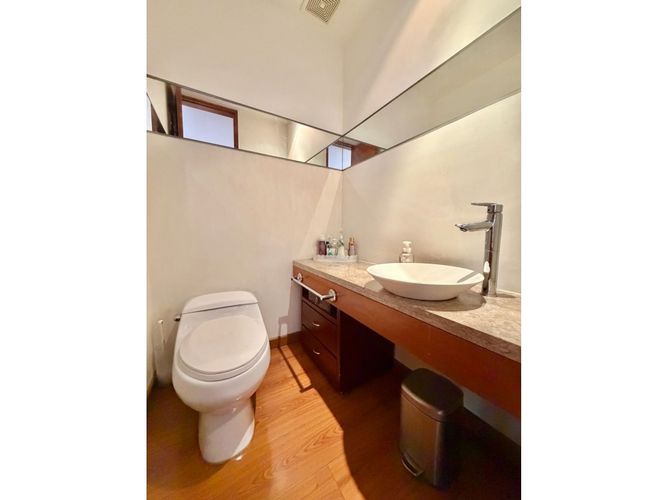Apartamento de 3 alcobas en venta en Los Rosales, Bogotá, 191 m² · foto 21 de 22