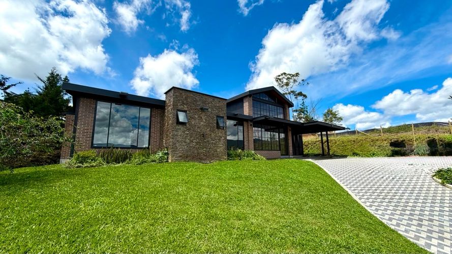 Casa de 4 alcobas en venta en Pantanillo, El Retiro · foto 2 de 20