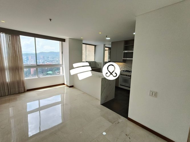 Apartamento de 4 alcobas en venta en El Poblado, Medellín, 200 m² · foto 7 de 24