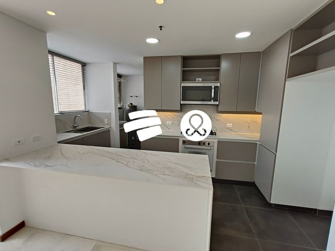 Apartamento de 4 alcobas en venta en El Poblado, Medellín, 200 m² · foto 8 de 24