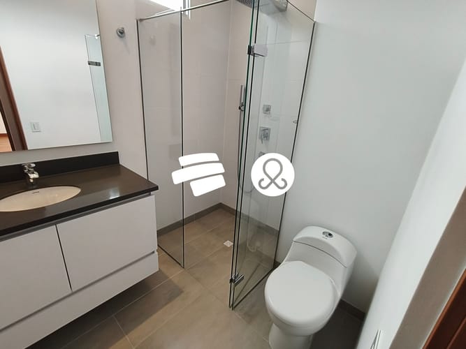 Apartamento de 4 alcobas en venta en El Poblado, Medellín, 200 m² · foto 21 de 24