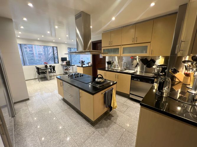 Apartamento de 4 alcobas en venta en Montearroyo, Bogotá, 392 m² · foto 11 de 14