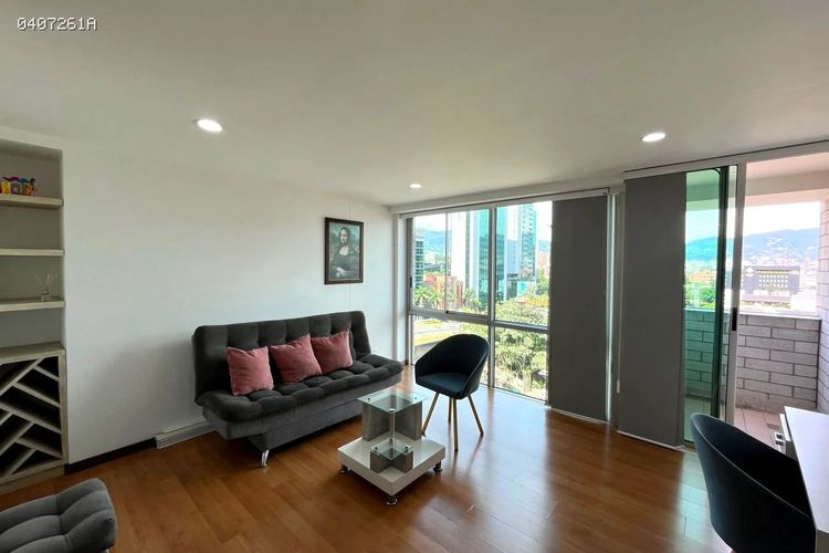 Apartaestudio en arriendo en Oviedo, Medellín, 52 m² · foto 2 de 19