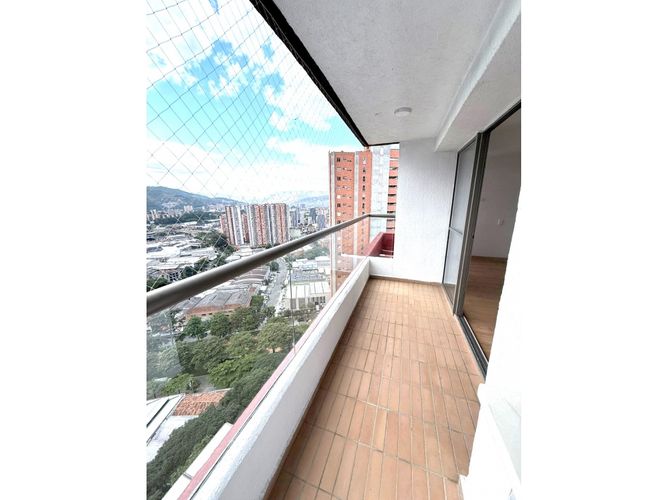 Apartamento de 2 alcobas en venta en Sabaneta Real, Sabaneta, 67 m² · foto 3 de 11