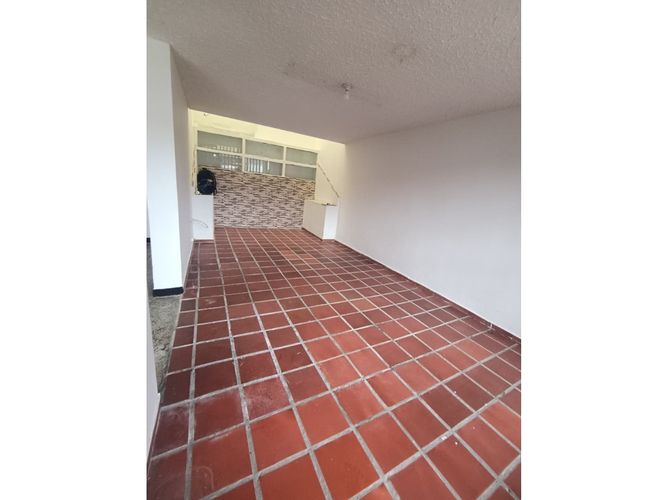 Casa de 5 alcobas en venta en Terrazas, Bucaramanga, 180 m² · foto 5 de 24