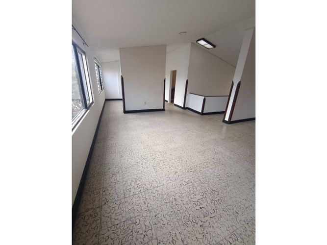 Casa de 5 alcobas en venta en Terrazas, Bucaramanga, 180 m² · foto 9 de 24