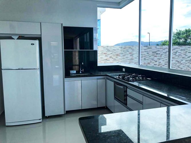 Casa de 3 alcobas en venta en Girardot, Girardot, 356 m² · foto 7 de 14