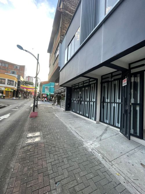 Local en arriendo en San Jose, Pereira, 25 m² · foto 2 de 13