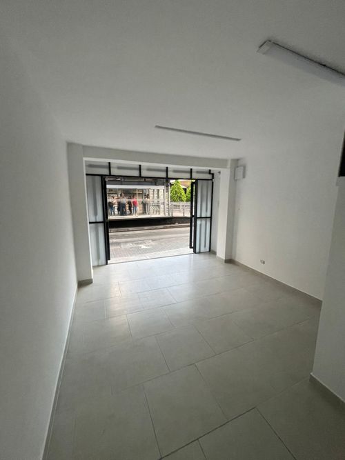 Local en arriendo en San Jose, Pereira, 25 m² · foto 8 de 13