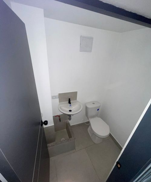 Local en arriendo en San Jose, Pereira, 25 m² · foto 13 de 13