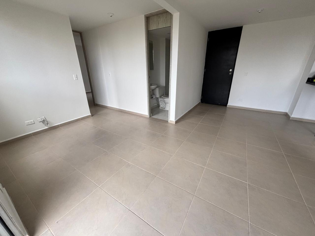 Apartamento en arriendo en Centro, Rionegro · foto 3 de 11