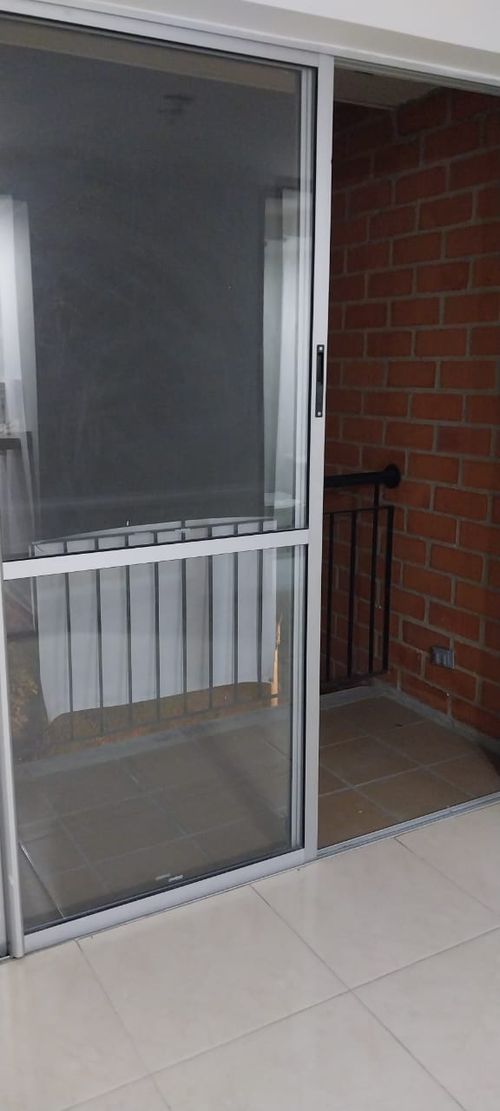 Apartamento en venta en Condominio Zafiro, Cali · foto 2 de 19