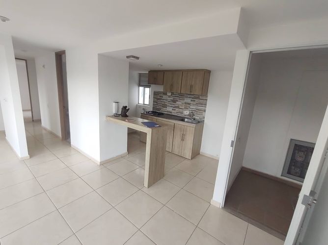 Apartamento en venta en Condominio Zafiro, Cali · foto 8 de 19