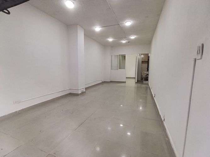 Local en arriendo en Guayaquil, Medellín, 40 m² · foto 3 de 12