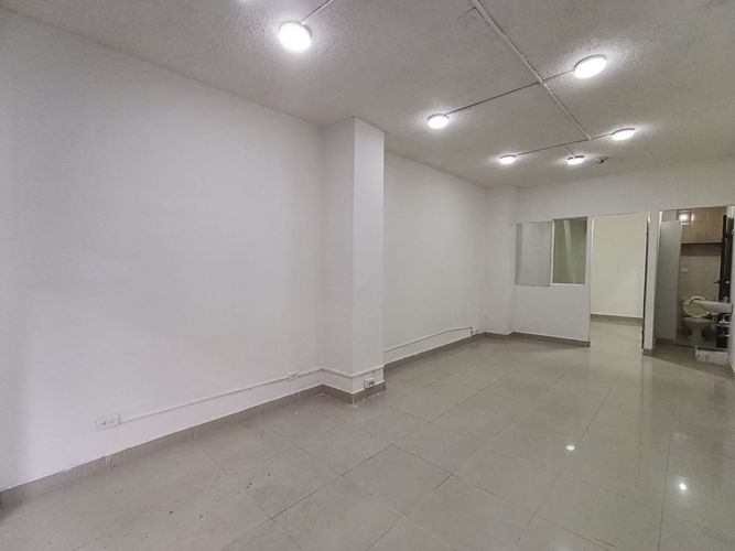 Local en arriendo en Guayaquil, Medellín, 40 m² · foto 4 de 12
