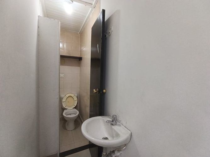 Local en arriendo en Guayaquil, Medellín, 40 m² · foto 10 de 12