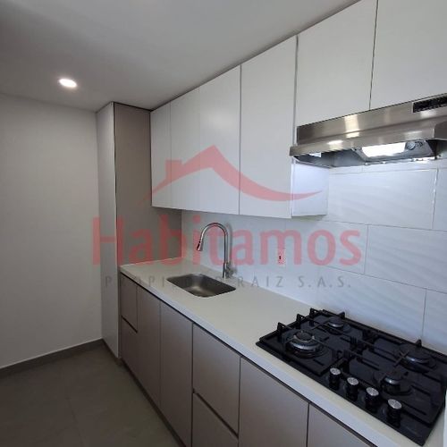 Apartamento de 3 alcobas en venta en La Macarena, Rionegro, 55 m² · foto 2 de 18