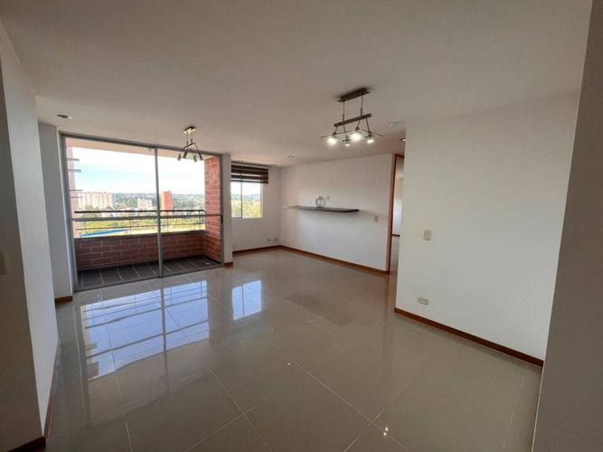 Apartamento de 2 alcobas en arriendo en Los Colegios, Rionegro, 75 m² · foto 2 de 21