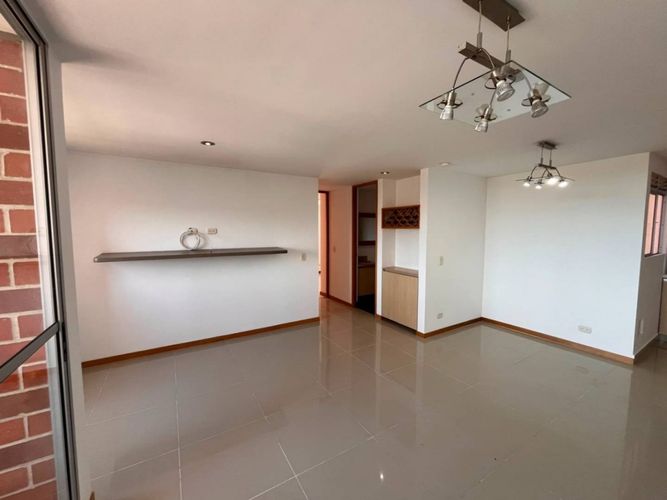 Apartamento de 2 alcobas en arriendo en Los Colegios, Rionegro, 75 m² · foto 5 de 21