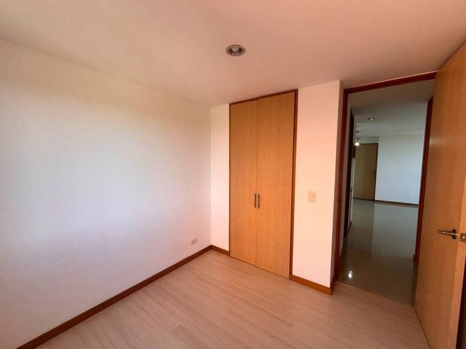Apartamento de 2 alcobas en arriendo en Los Colegios, Rionegro, 75 m² · foto 10 de 21