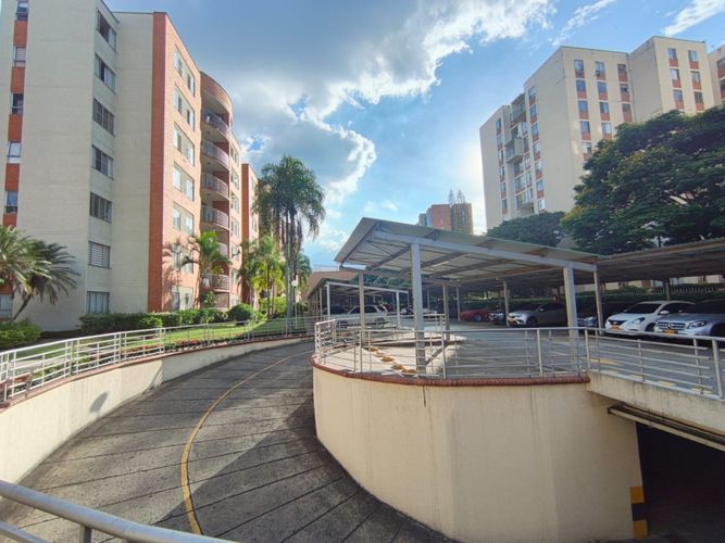Apartamento de 3 alcobas en venta en Quintas De Don Simon, Cali, 84 m² · foto 4 de 24