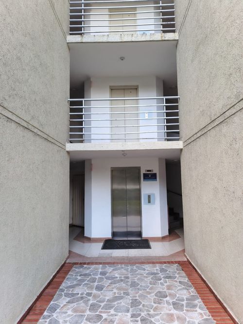 Apartamento de 3 alcobas en venta en Quintas De Don Simon, Cali, 84 m² · foto 6 de 24