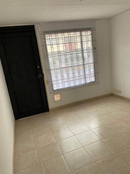 Casa de 4 alcobas en venta en Centro, Funza, 73 m² · foto 4 de 14