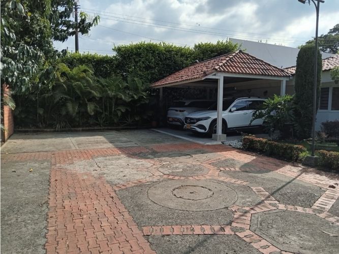 Casa de 4 alcobas en venta en Pance, Cali, 350 m² · foto 2 de 24