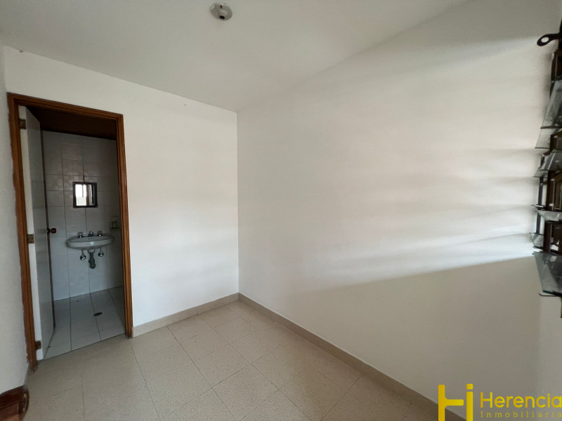Apartamento en arriendo en Laureles, Medellín · foto 21 de 23