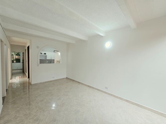 Apartamento de 2 alcobas en venta en Conjunto Residencial Santa Maria Del Campo, Itagüí, 85 m² · foto 3 de 17