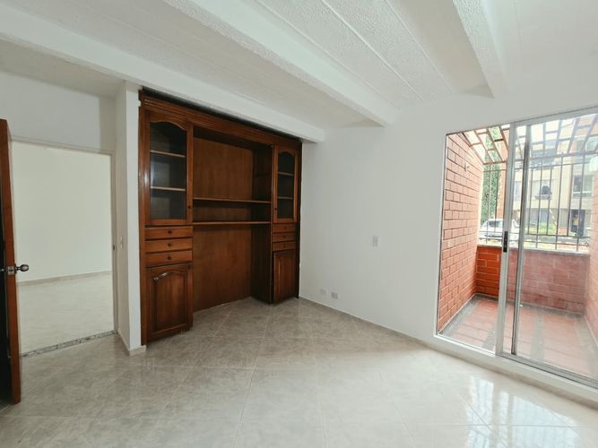 Apartamento de 2 alcobas en venta en Conjunto Residencial Santa Maria Del Campo, Itagüí, 85 m² · foto 9 de 17