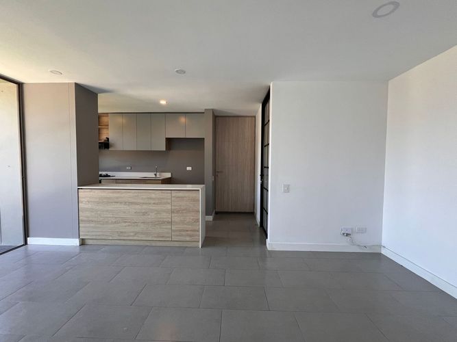 Apartamento de 2 alcobas en arriendo en El Poblado, Medellín, 68 m² · foto 5 de 12