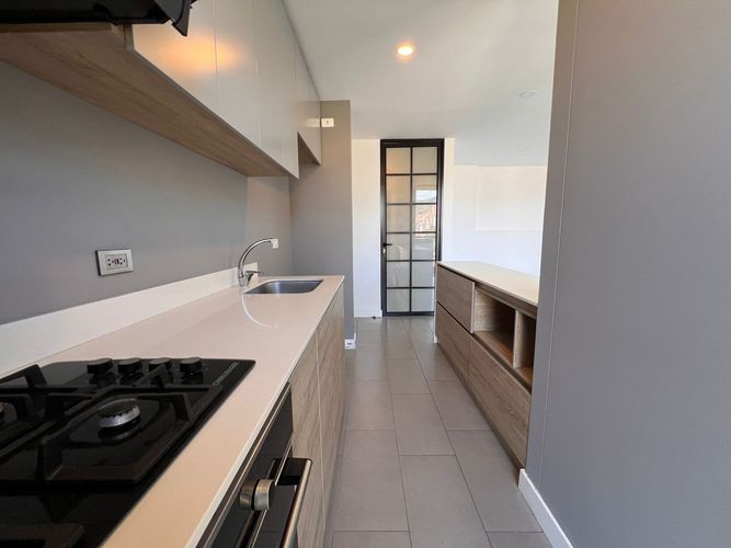 Apartamento de 2 alcobas en arriendo en El Poblado, Medellín, 68 m² · foto 4 de 12