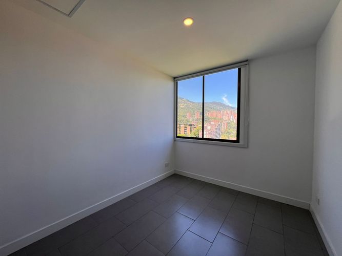 Apartamento de 2 alcobas en arriendo en El Poblado, Medellín, 68 m² · foto 7 de 12