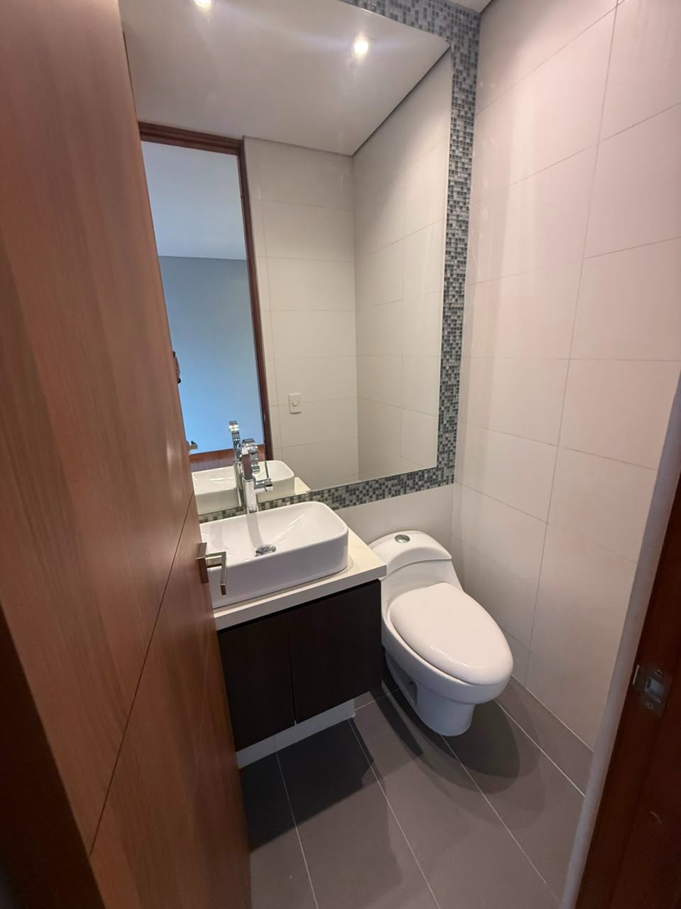 Apartamento en arriendo en El Tesoro, Medellín · foto 3 de 11