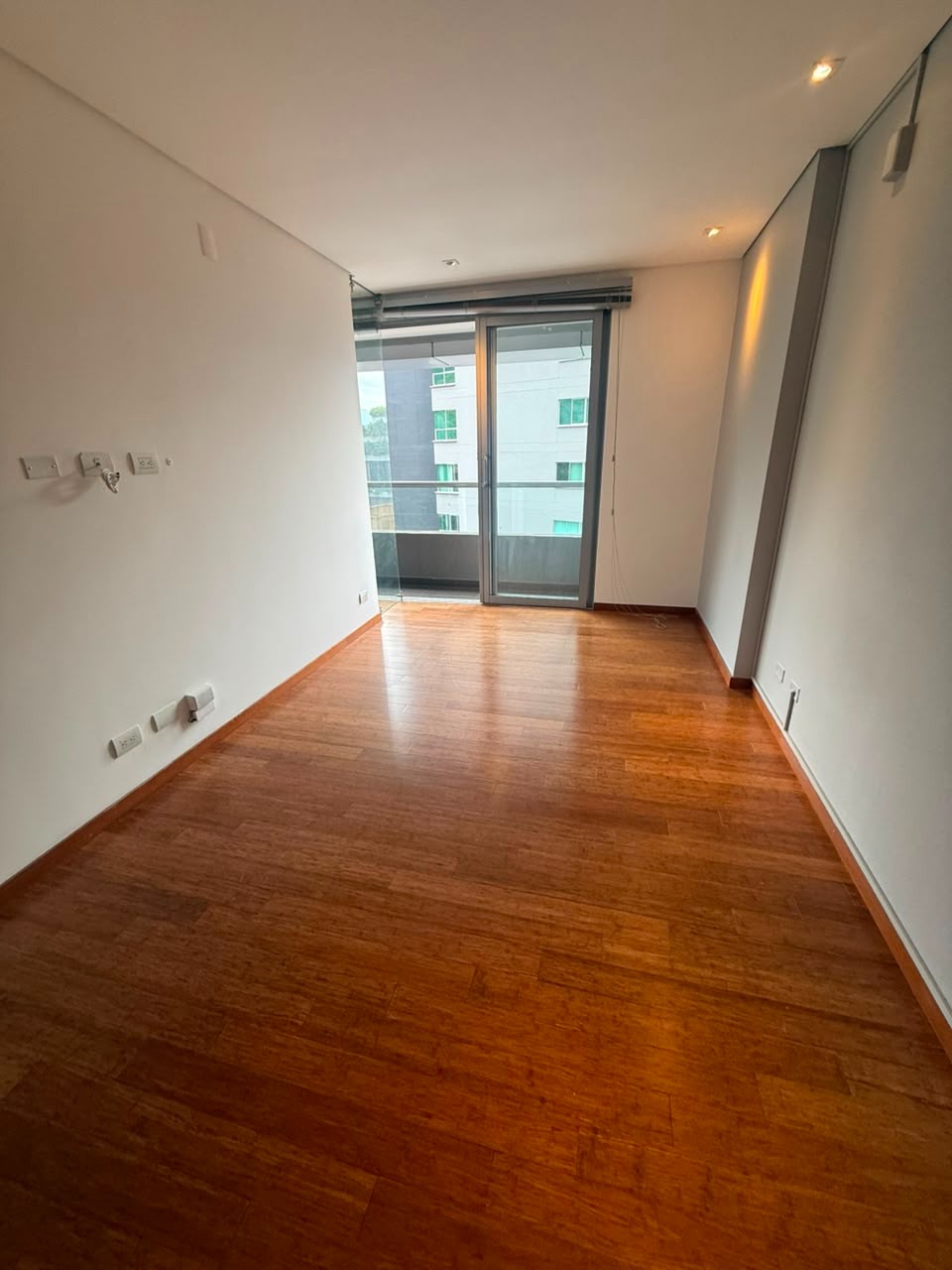Apartamento en arriendo en El Tesoro, Medellín · foto 8 de 11