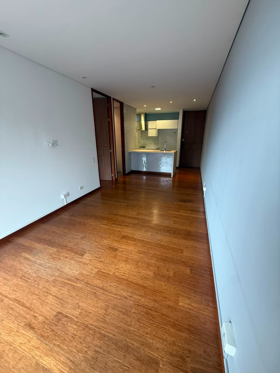 Apartamento en arriendo en El Tesoro, Medellín · foto 2 de 11