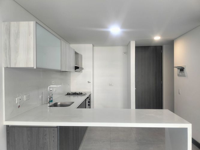Apartamento de 1 alcoba en arriendo en El Poblado, Medellín, 47 m² · foto 3 de 11