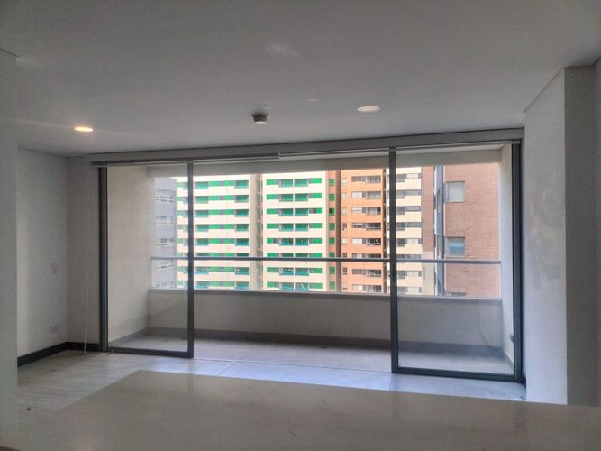 Apartamento de 1 alcoba en arriendo en El Poblado, Medellín, 47 m² · foto 2 de 11