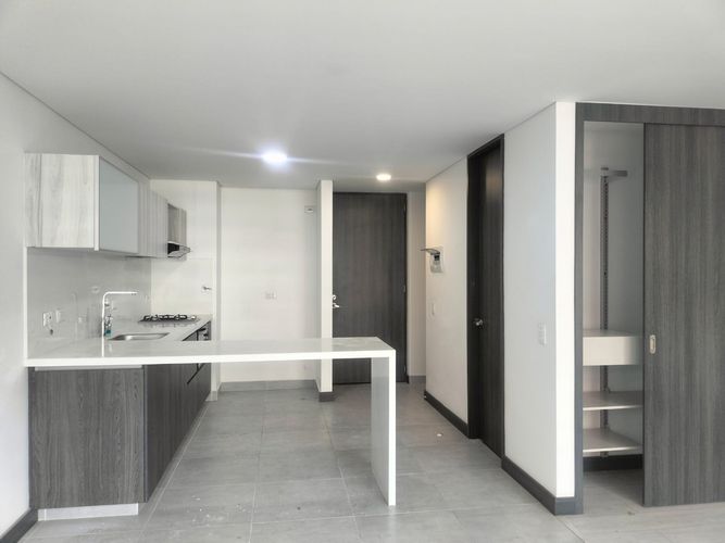 Apartamento de 1 alcoba en arriendo en El Poblado, Medellín, 47 m² · foto 4 de 11