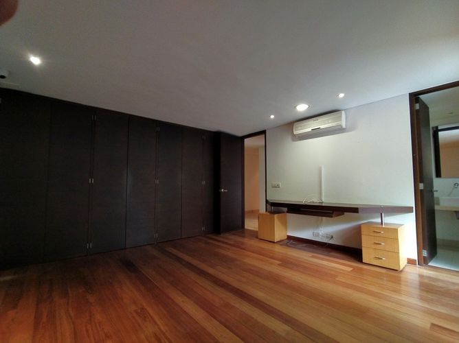 Apartamento de 3 alcobas en venta en Los Balsos, Bogotá, 256 m² · foto 8 de 24