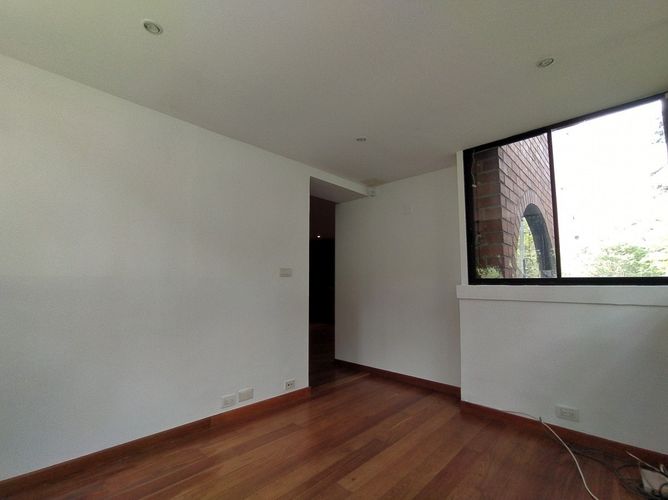 Apartamento de 3 alcobas en venta en Los Balsos, Bogotá, 256 m² · foto 13 de 24
