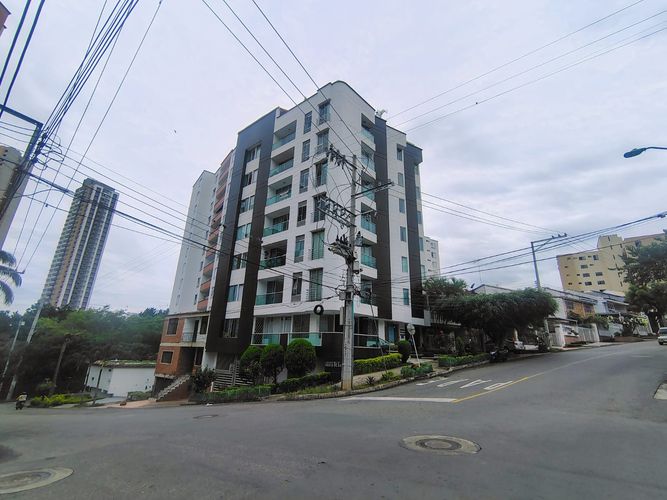 Apartamento de 3 alcobas en venta en La Floresta, Bucaramanga, 88 m² · foto 2 de 24